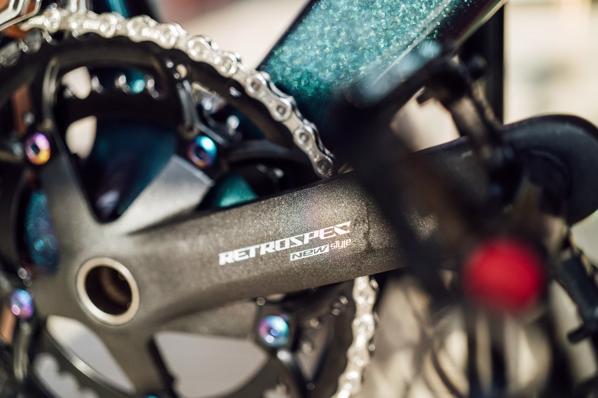 HUBS & BOTTOM BRACKETS